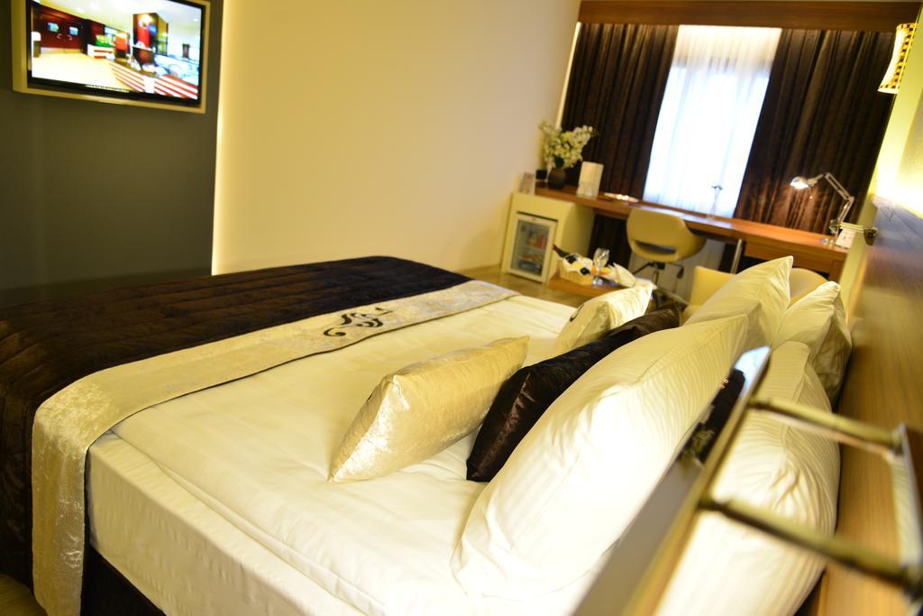 איזמיר Aksan Hotel מראה חיצוני תמונה