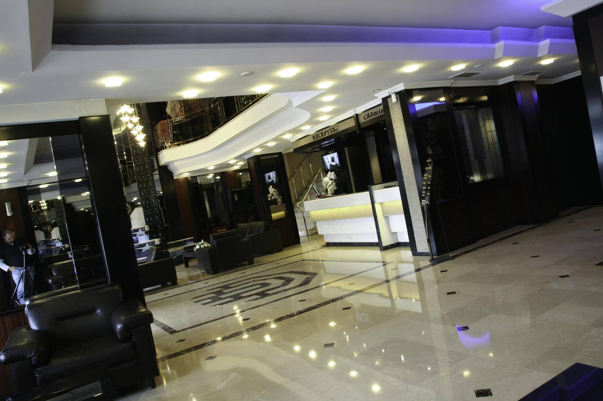 איזמיר Aksan Hotel מראה חיצוני תמונה